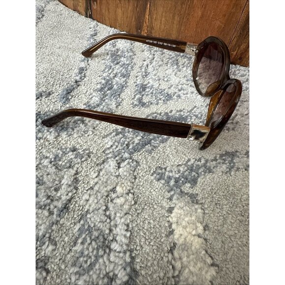 Ann Taylor Designer Oval Sunglasses Brown Fashion Wrap Gradient Lenses At0813s - Picture 6 of 8